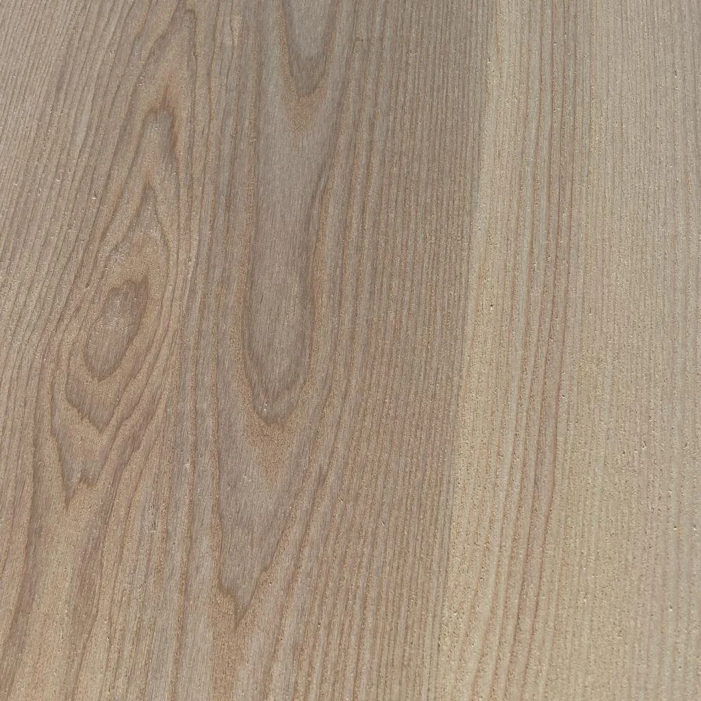 Quartersawn white oak showing ray fleck grain pattern
